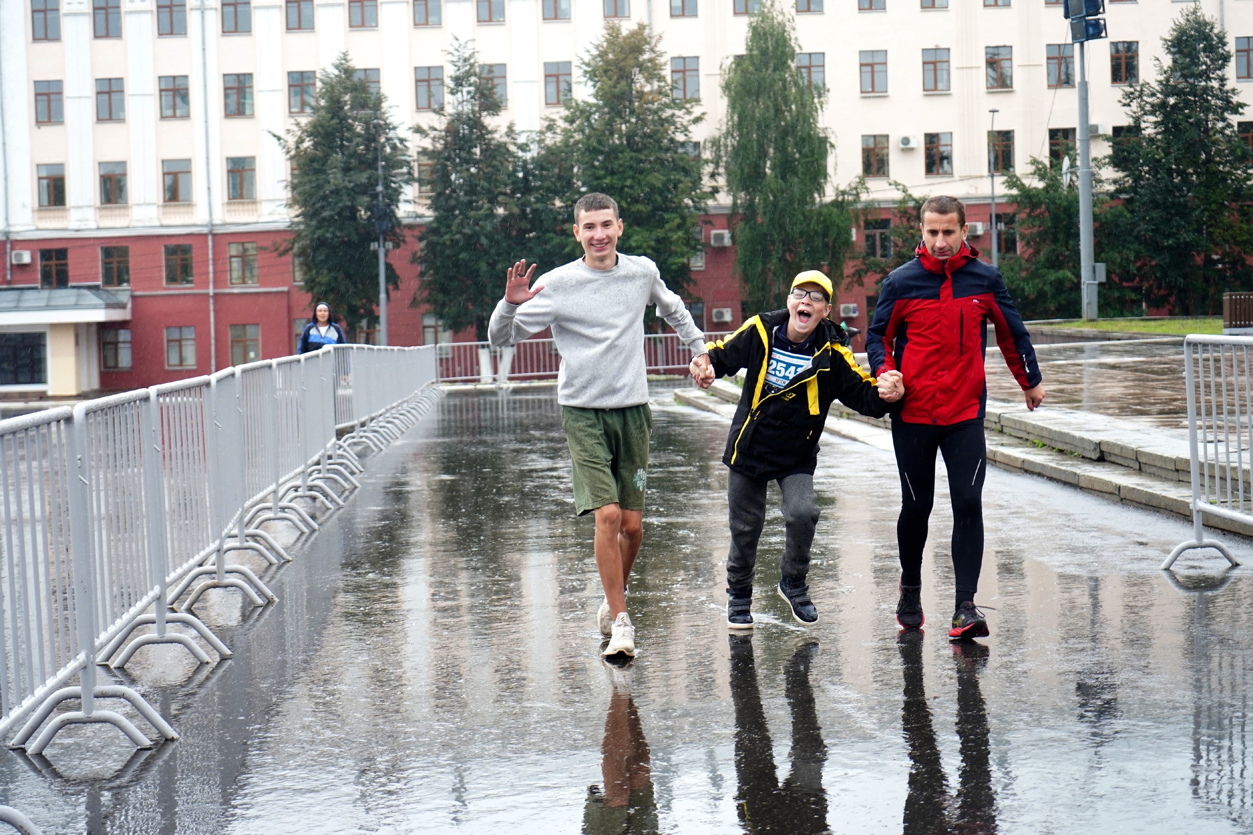 Бежим с городом